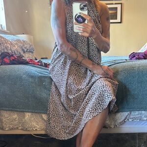 Elegant Black and White Floral Midi Dress